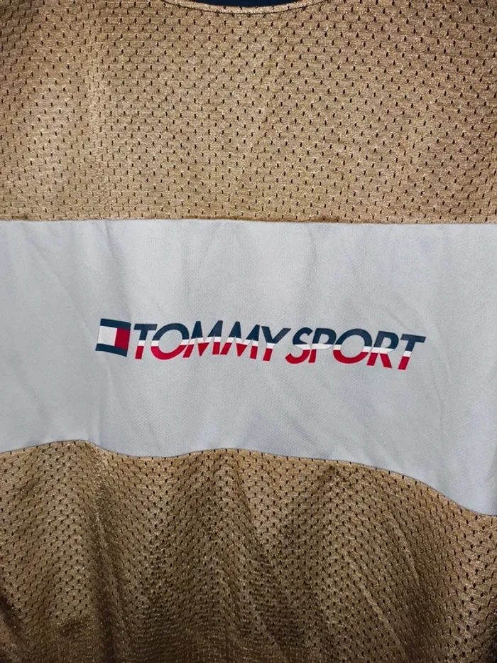 T-shirt tommy Hilfiger sport taille L excellent état - photo numéro 3
