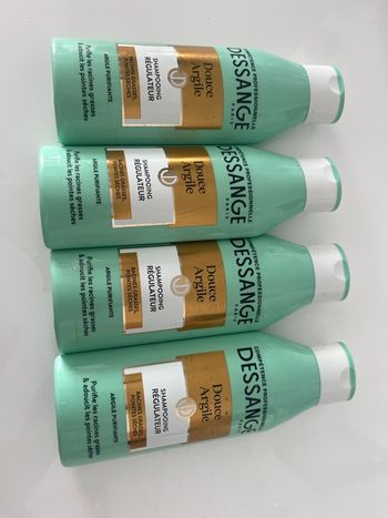 Lot de 4 shampooing régulateur Dessange 