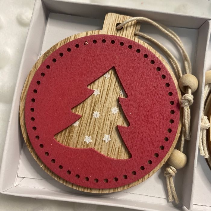 Lot de 6 décorations bois rouge – formes cœur, étoile et sapin - photo numéro 2