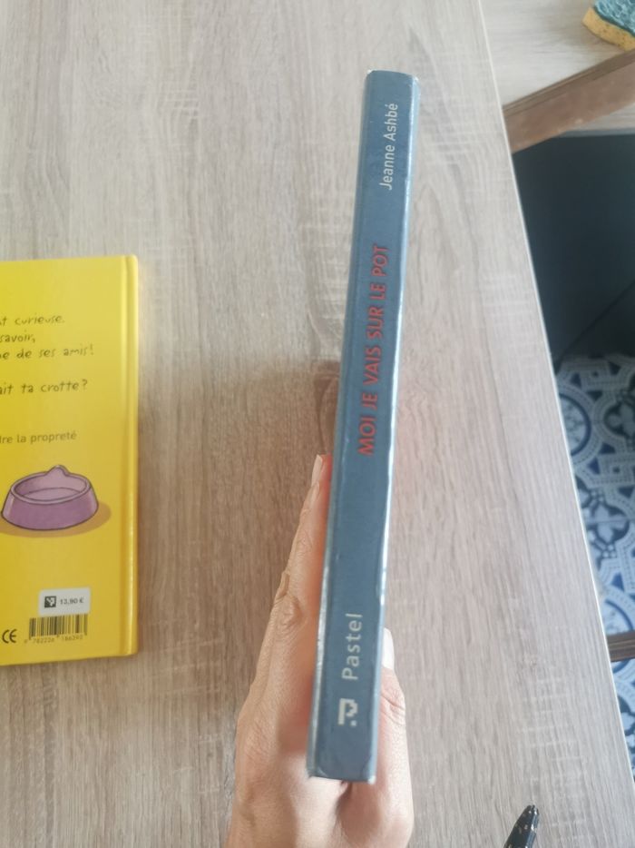 Lot de 2 livres sur le thème de l'acquisition de la continence "propreté" en très bon état - photo numéro 3