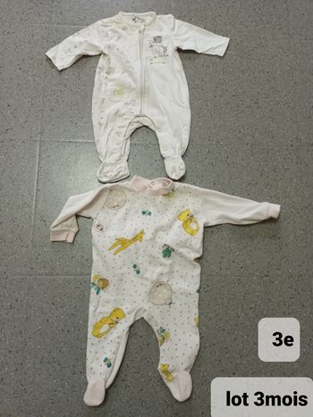 Lot grenouillères/ pyjamas