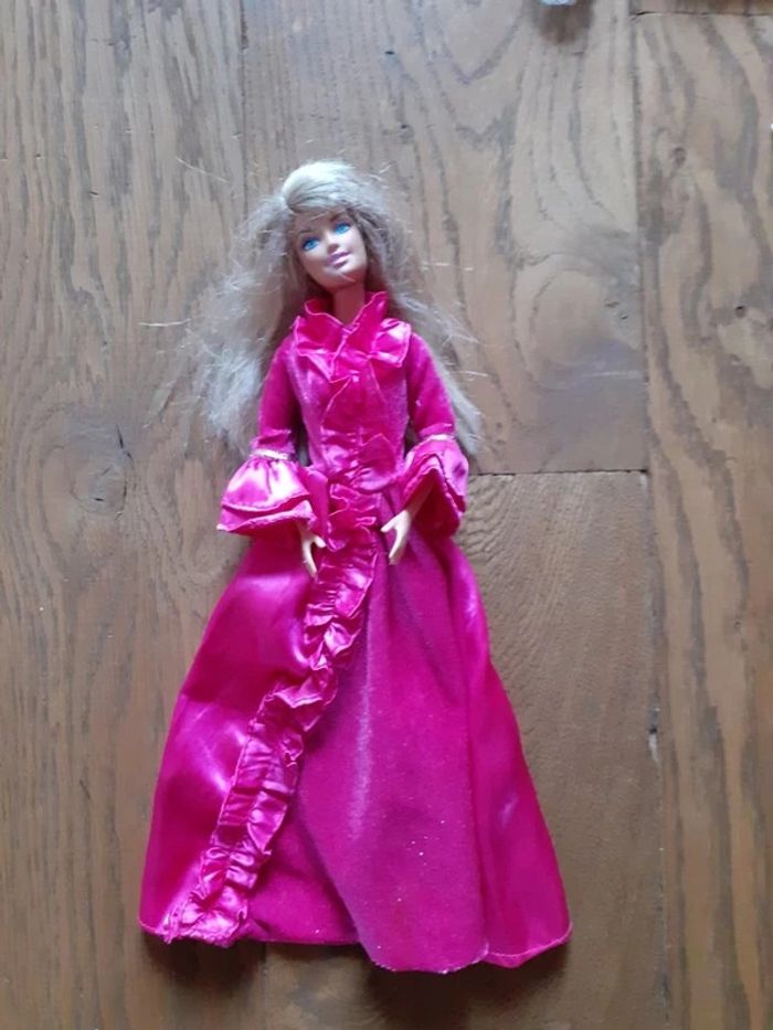 🎀 Robe rose de soirée poupée Barbie - photo numéro 4