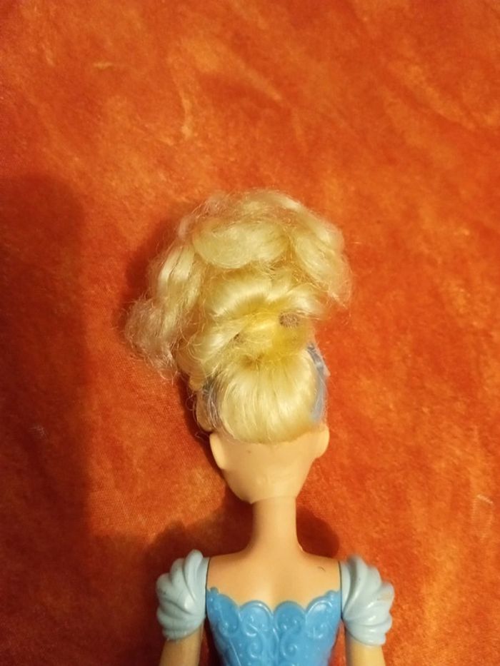 Lot de 2 poupées Hasbro, Jasmine et Cendrillon - photo numéro 6