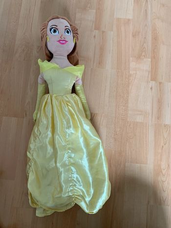 Poupée Disney belle