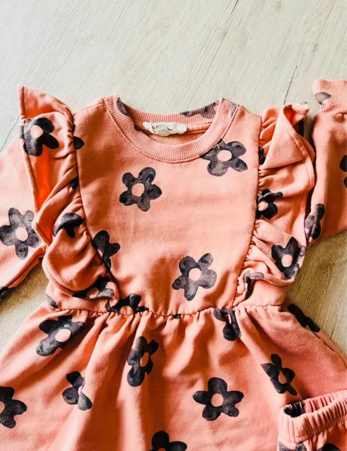 Robe et cache couche bébé fille Jessica sinpson - photo numéro 2
