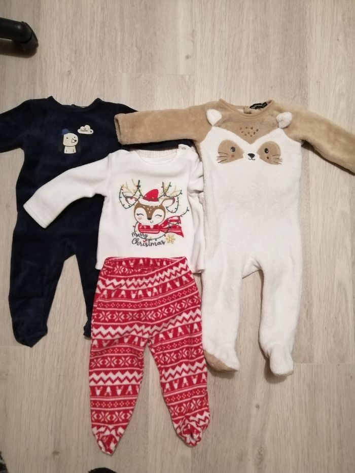Lot 3 pyjamas 9 mois