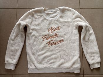 Très beau pull pilou pilou neuf "Best friend forever" blanc