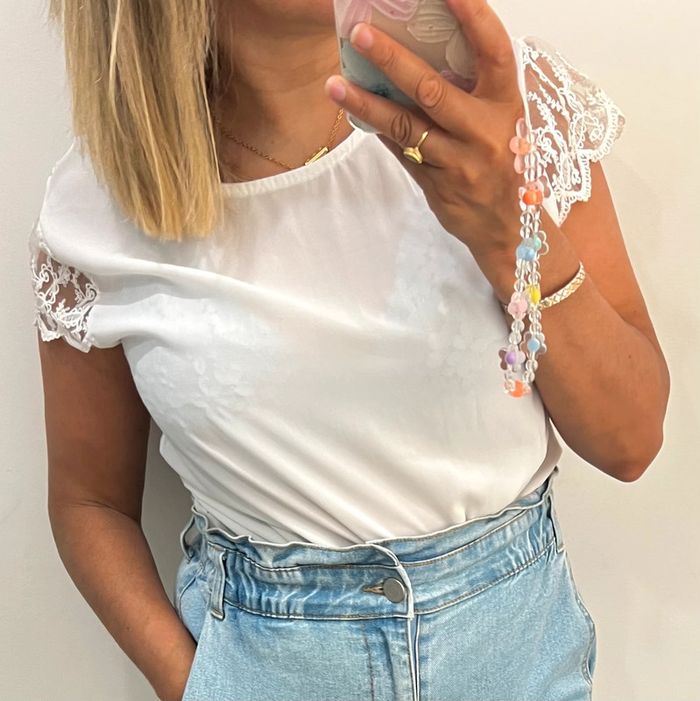 💎Blouse  blanche  avec dentelle dos nu Taille M - photo numéro 2