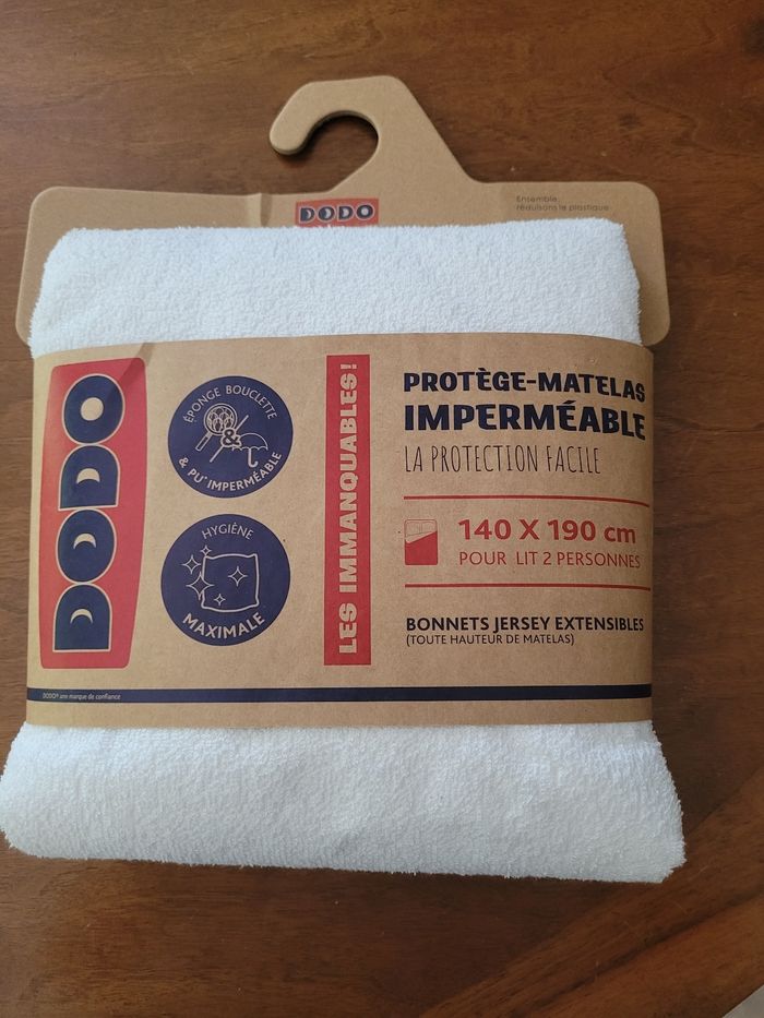 Protége matelas pour lit 140x190 cm