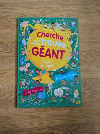 Livre cherche et trouve géant