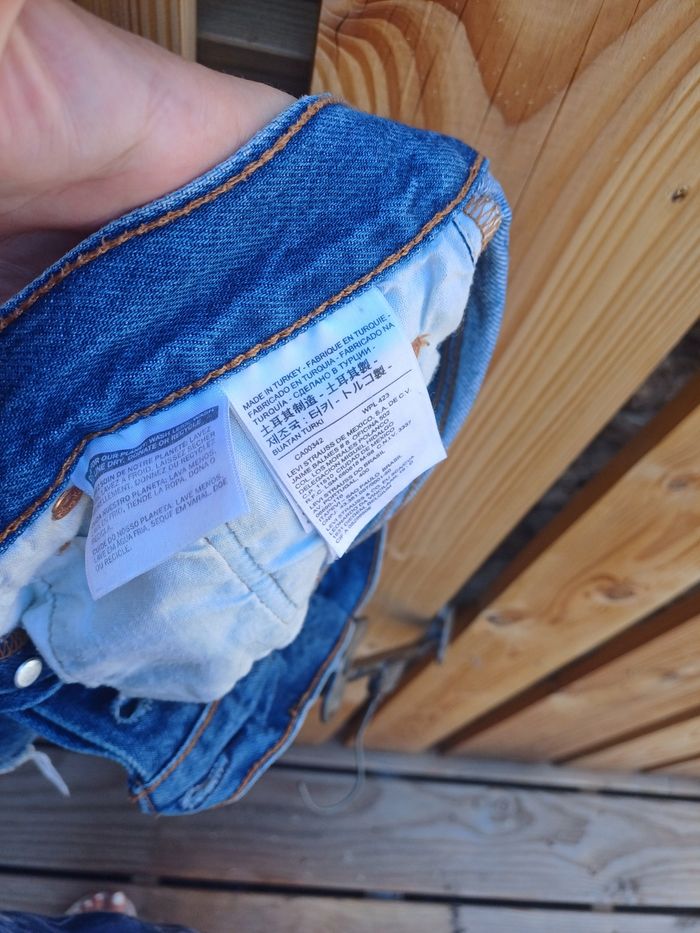Joli short en jean taille haute déchiré 501 Levi's - photo numéro 8