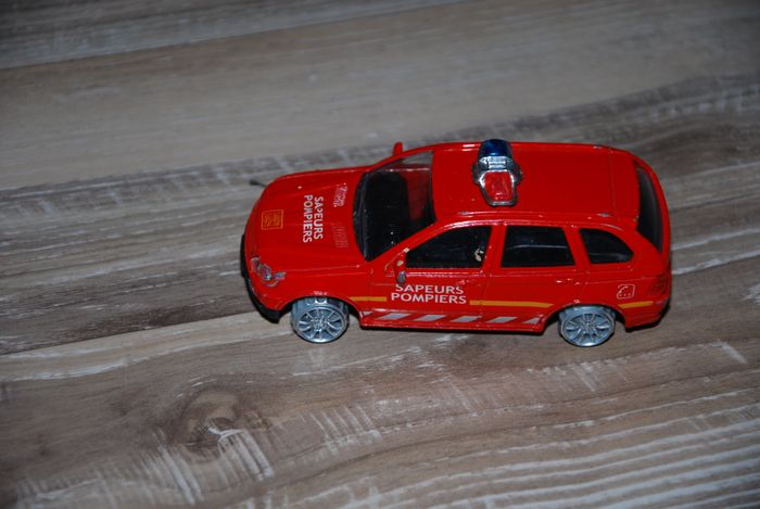 miniature vehicule voiture de sapeurs pompiers 1:72 - photo numéro 2