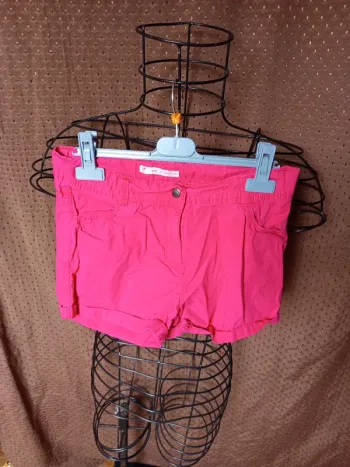 Short rose taille 12ans