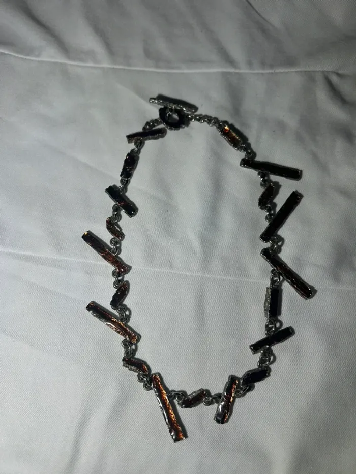 Collier vintage en pierre