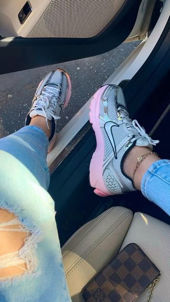 Nike vomero 5 grise et rose