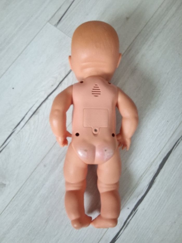 Poupée poupon 40 cm Famosa - photo numéro 4