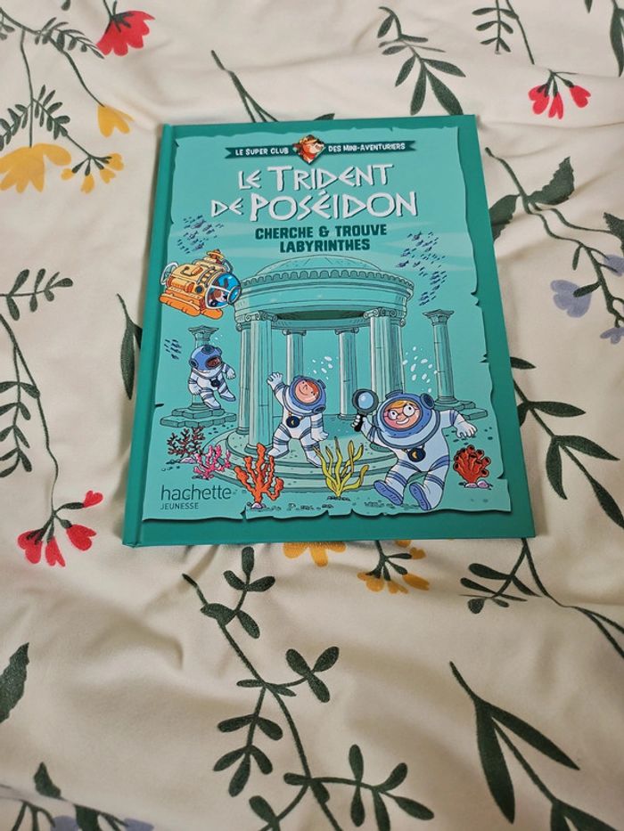 Livre cherche et trouve : le trident de poseidon neuf