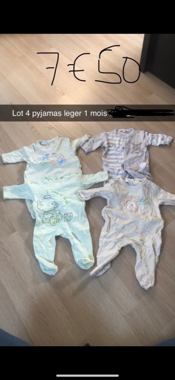 Lot 4 pyjamas leger 1 mois