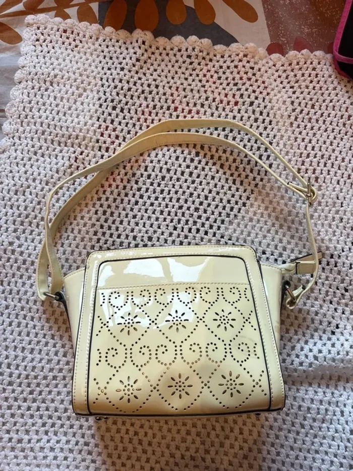 🛑 sac à main en cuir crème 🛑