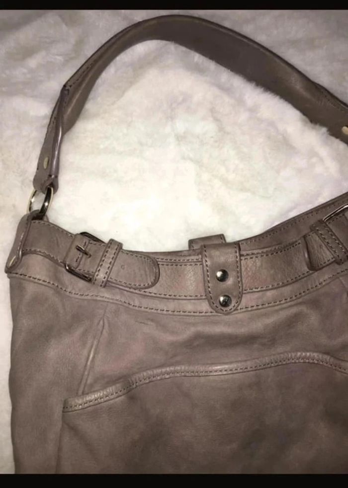 Joli sac à main Vanessa Bruno en cuir tbe - photo numéro 2