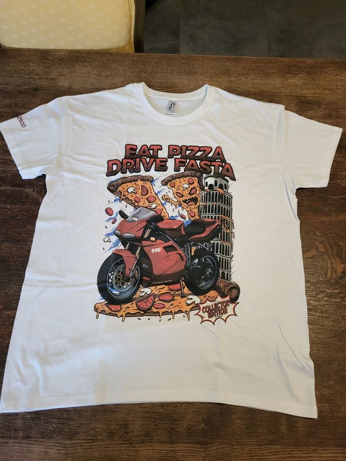 Serie limitée  Rare T-shirt à l effigie de la DUCATI 996 - photo numéro 2
