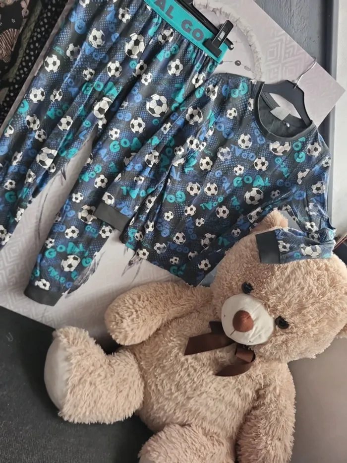 Pyjama foot