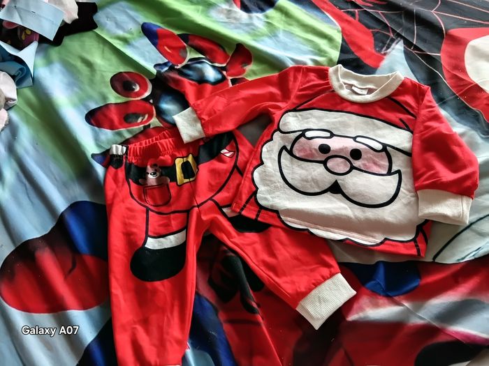Tenue de pere noel - photo numéro 3