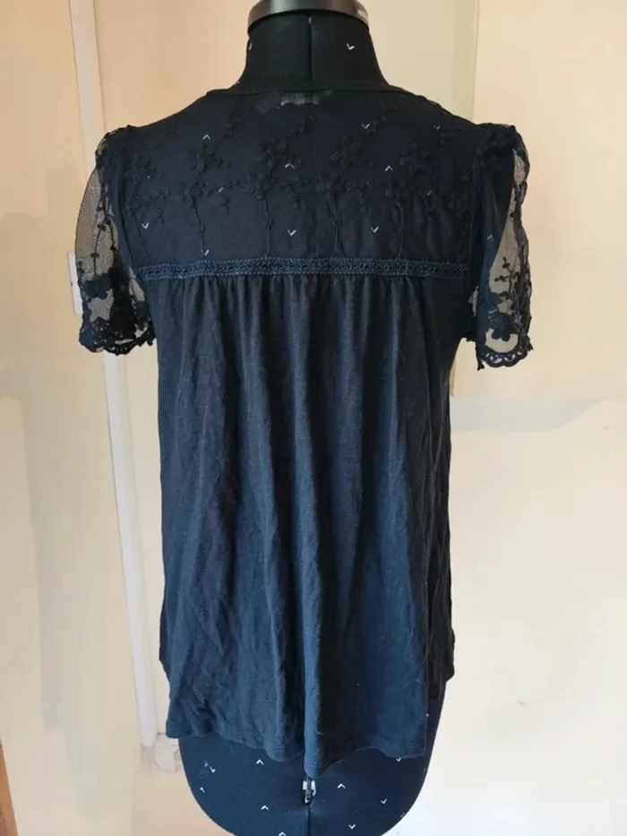 🖤 T-shirt Femme Kaporal Noir Détails Dentelle et Liens - Taille M - Excellent État 🖤 - photo numéro 2