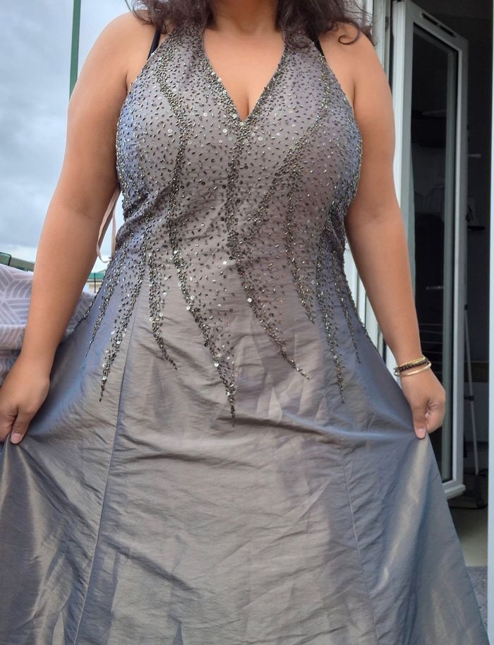 Robe de soirée ou bal - photo numéro 2