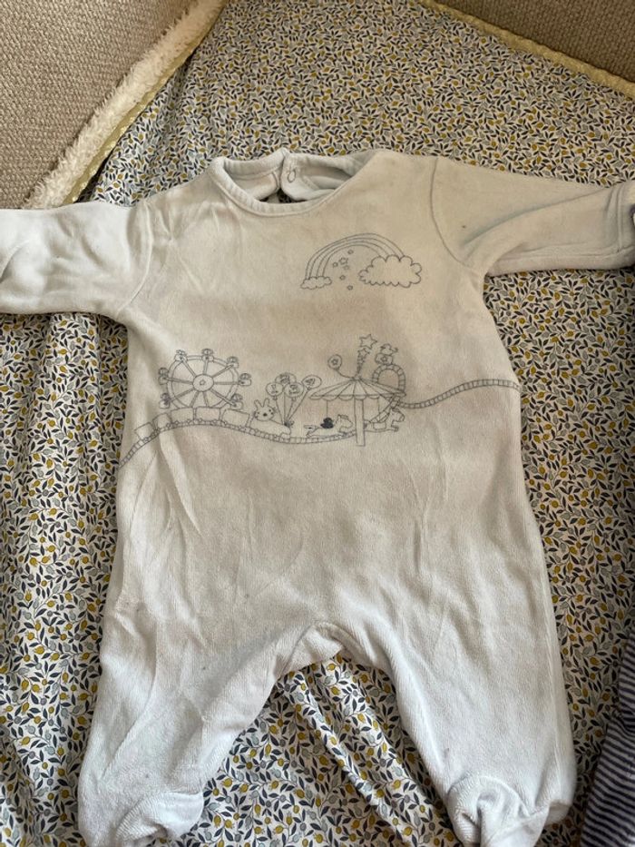 Lot pyjama velours 1/3 mois - photo numéro 2
