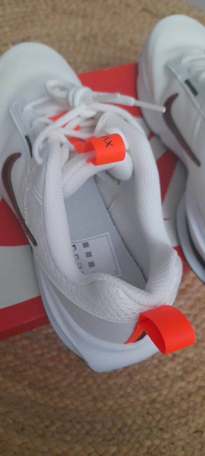 Basket Nike Air Max W 2090 - photo numéro 8