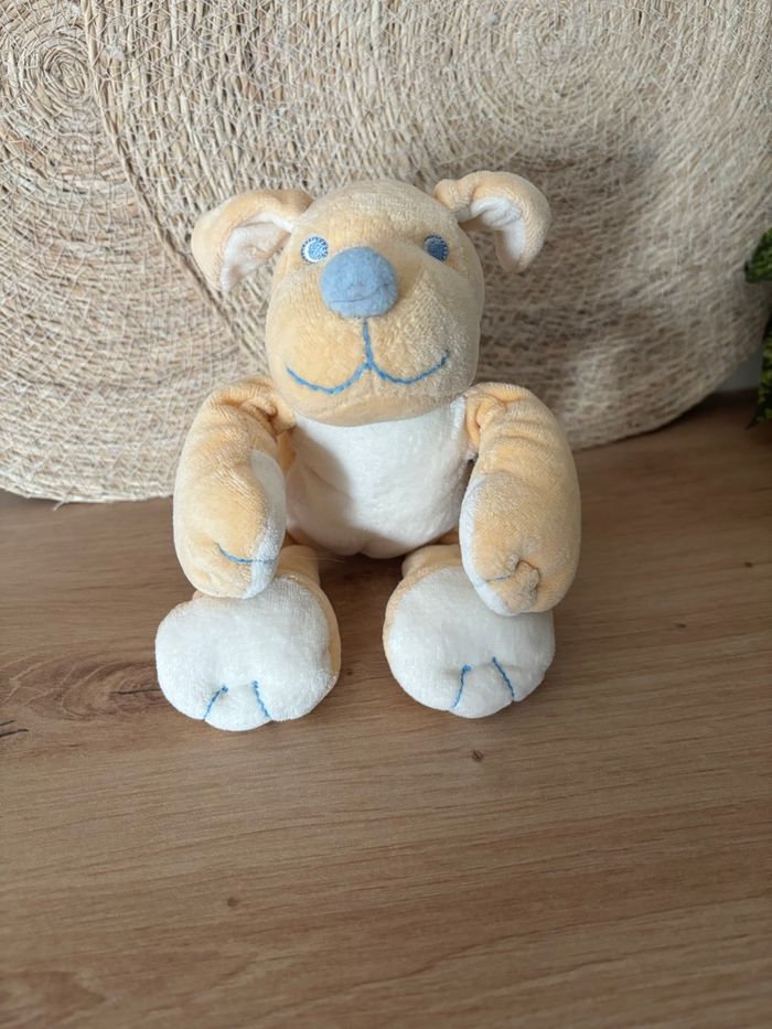 Doudou chien beige blanc collier bleu jollybaby - photo numéro 2