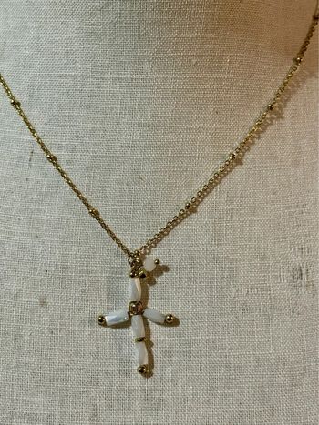 Collier réglable acier inoxydable or croix xl perles nacrés