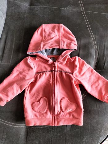 Gilet à capuche mi-saison 6 mois