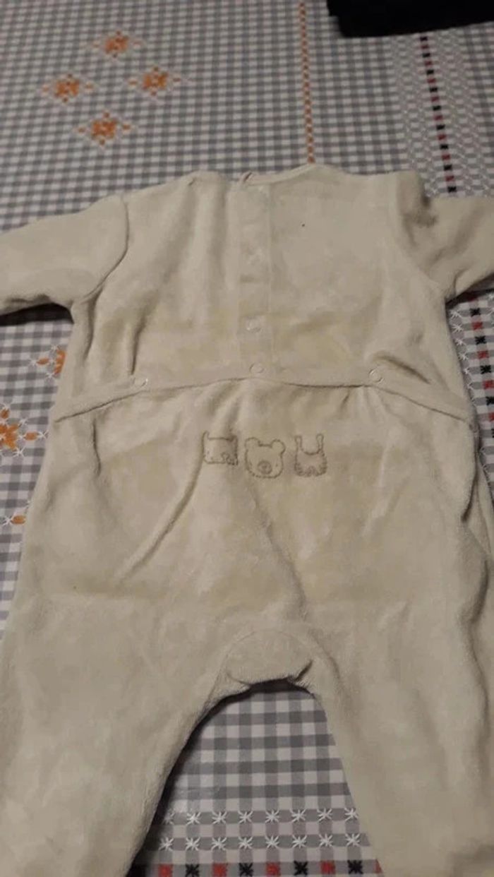 Lot de 3 pyjamas velours taille 3 mois - photo numéro 2