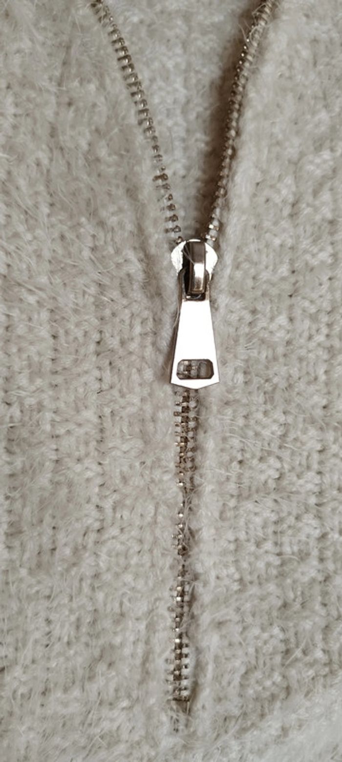 Pull avec fermeture éclair Peace N' Love. Très bon état - photo numéro 5