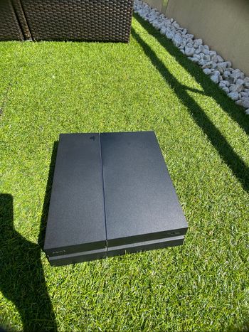 PS4 + pack