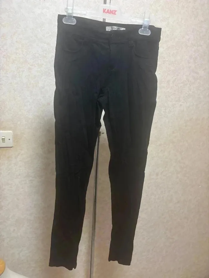 Pantalon taille 38 marque cache cache