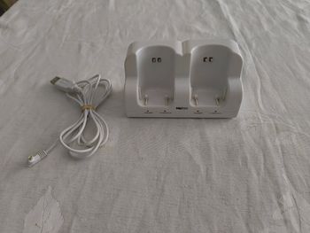 Station de charge double pour manettes wii
