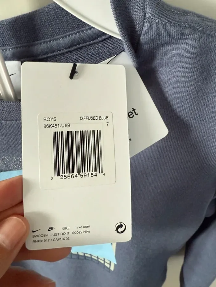 Ensemble survêtement sweat Nike 7 ans neuf - photo numéro 7