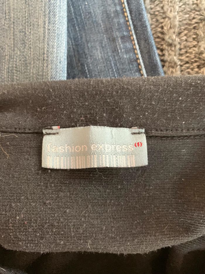 Robe noire taille 38 - photo numéro 3