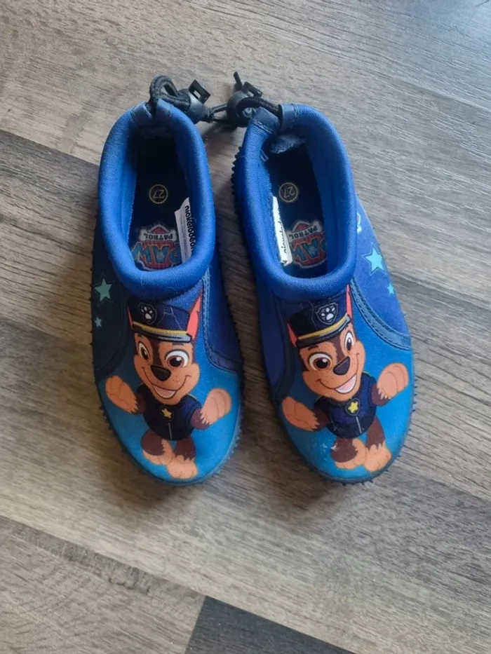 Chaussures d'eau / aquatiques / chaussons de plage. Garçon/Fille. Pat Patrouille. Taille 24/25. TBE