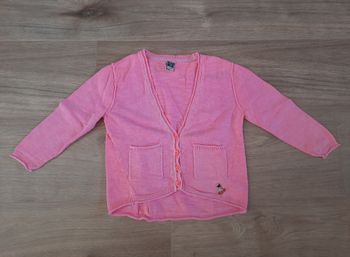 Gilet rose à boutons "col V" Tape à l'oeil 4 ans