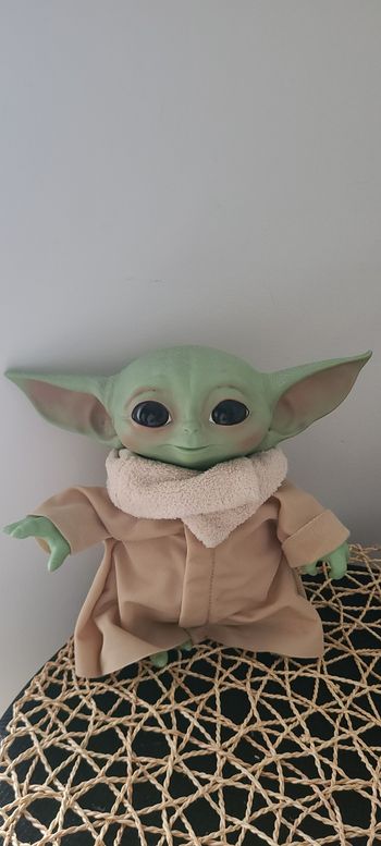 Figurine YODA interactif Disney Pixar Star Wars
