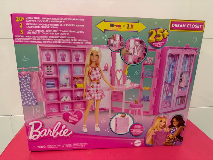 Barbie et son dressing