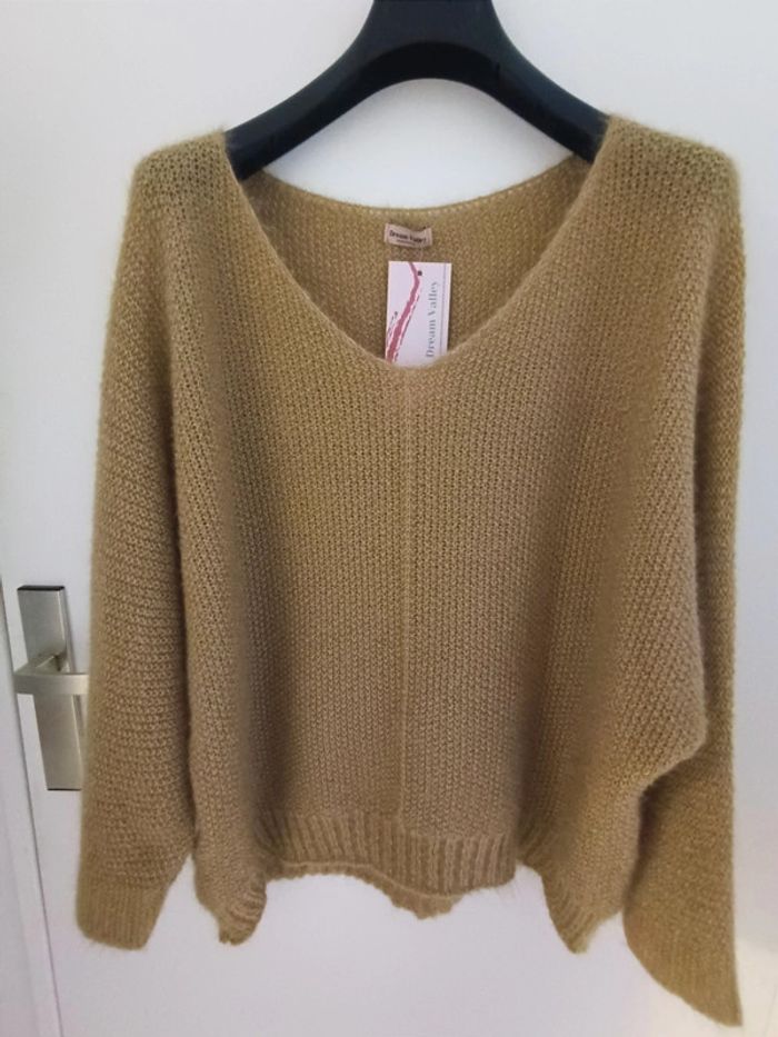 Pull marron clair à mailles toucher doux fluffy 100% acrylique Taille Unique Neuf avec étiquette - photo numéro 2