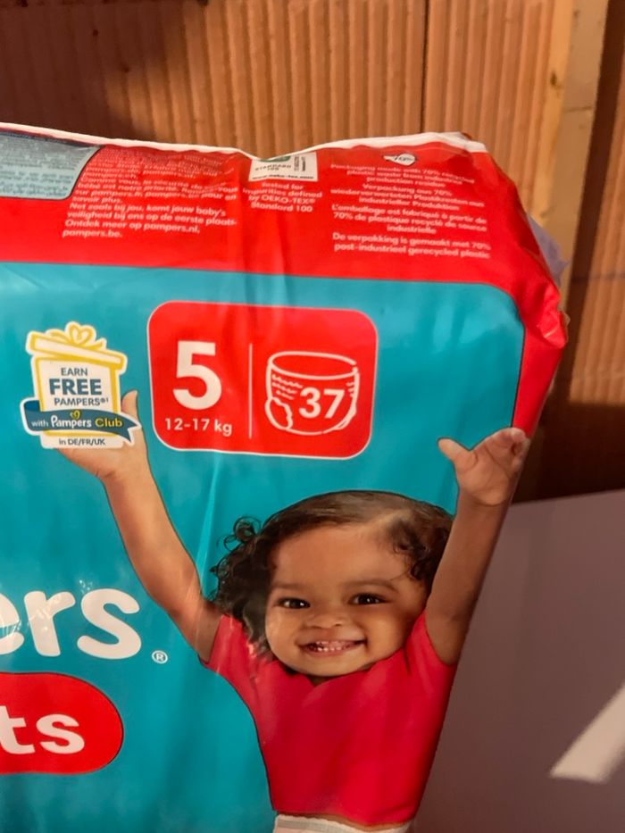 Couche Pampers taille 5 pants - photo numéro 2