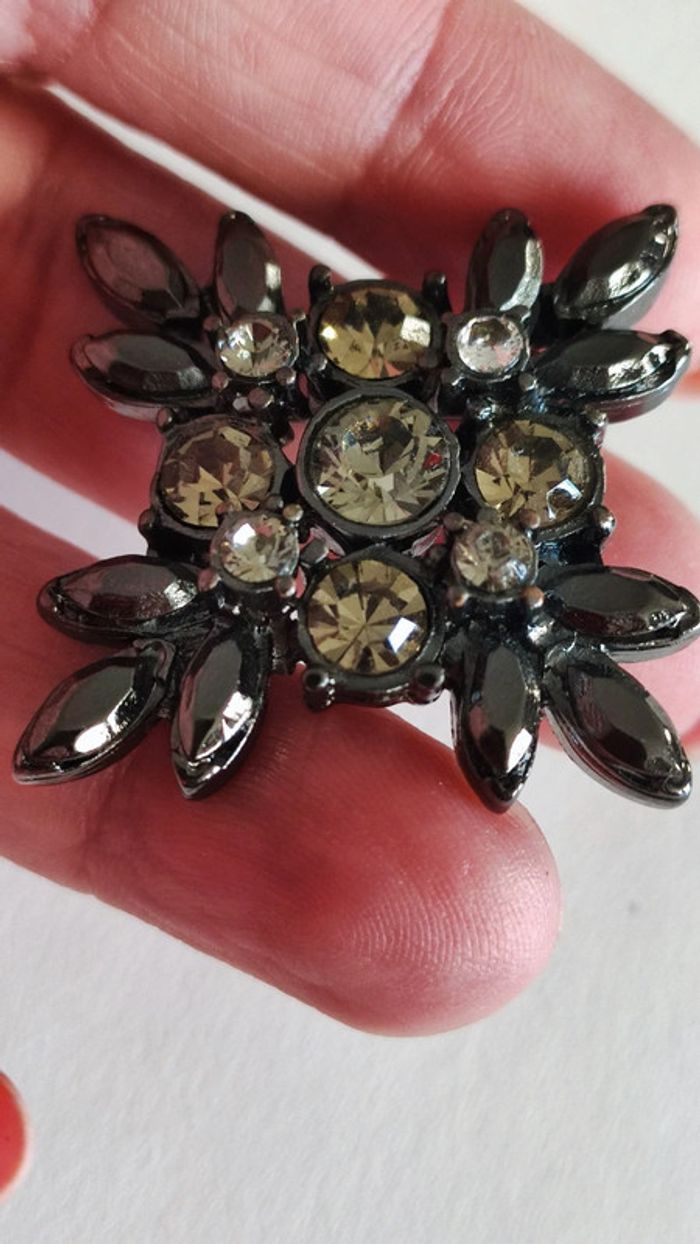 Broche strass - photo numéro 3