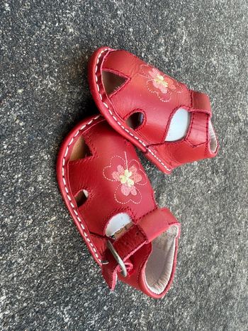 Chaussures bébé pointure 18