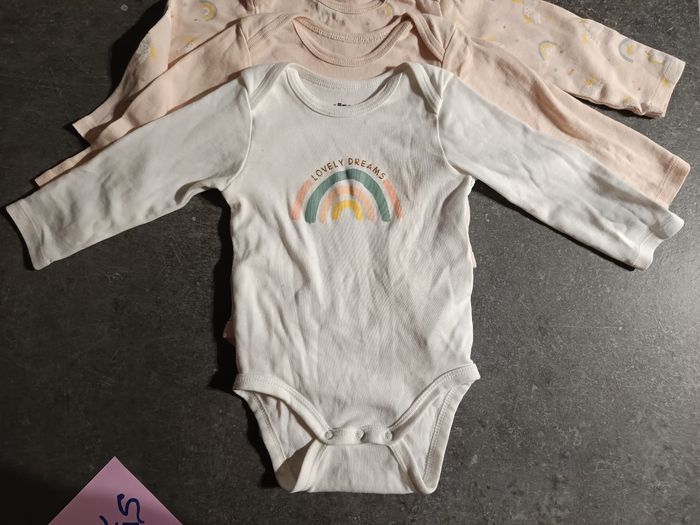 Lot bodies licornes 12 mois - photo numéro 2